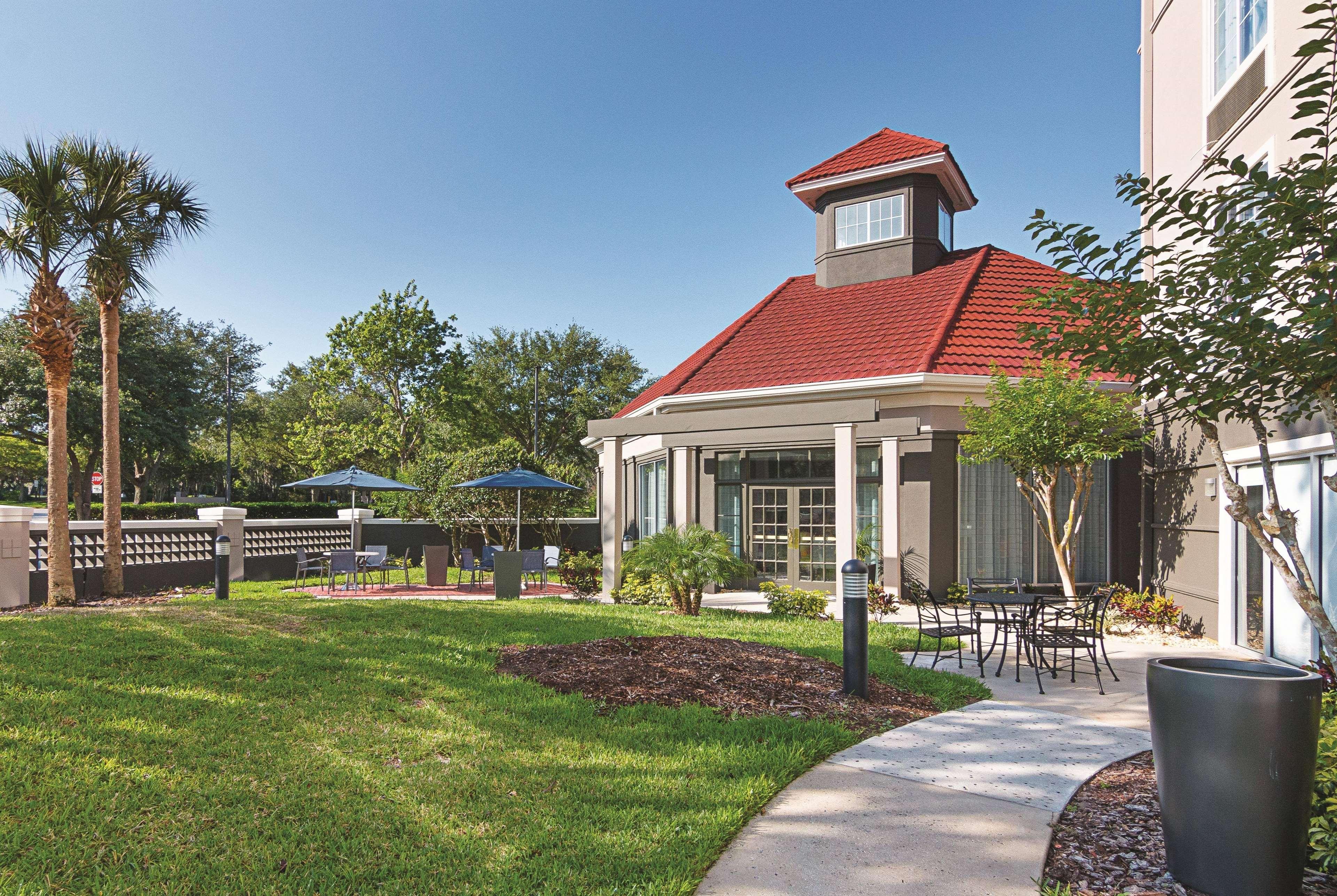 Hotel La Quinta By Wyndham Orlando Ucf Alafaya Exterior foto